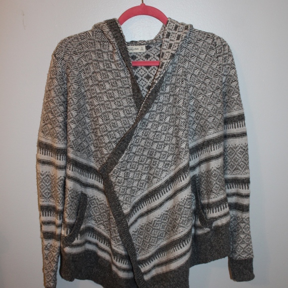 Grey & White Patterned Hooded Cardigan - Picture 2 of 4